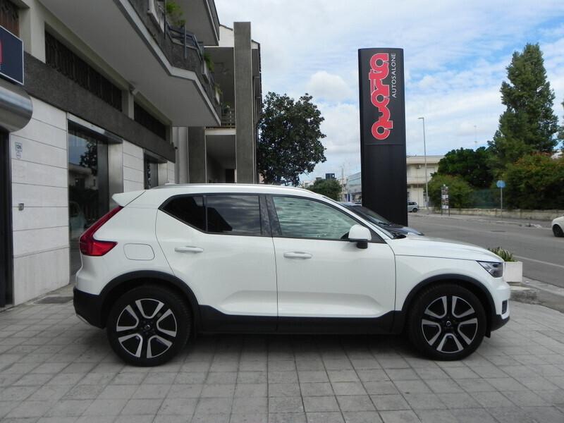 Volvo XC40 D3 AWD Geartronic Business Plus