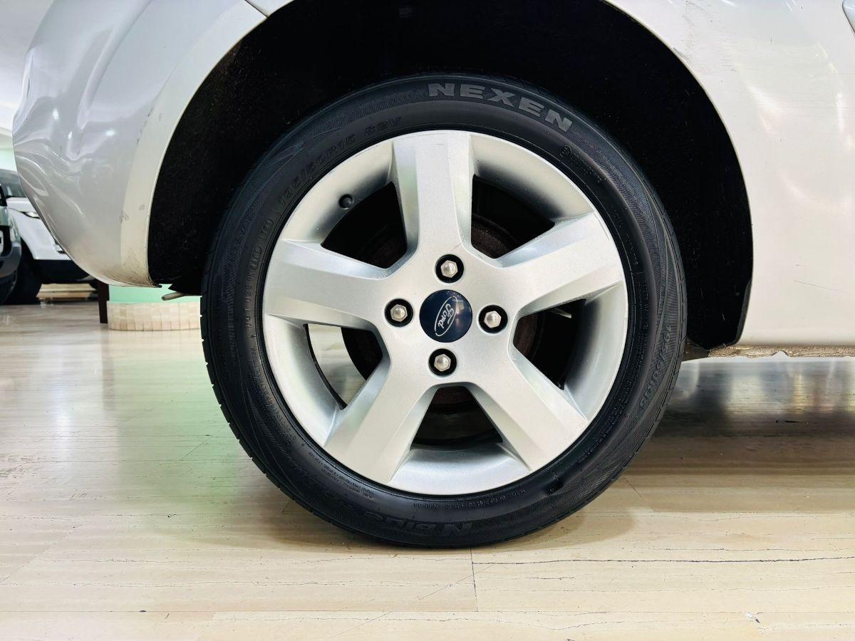 Ford Fiesta 1.4 TDCi 70cv Neop. Ok Clima Titanium