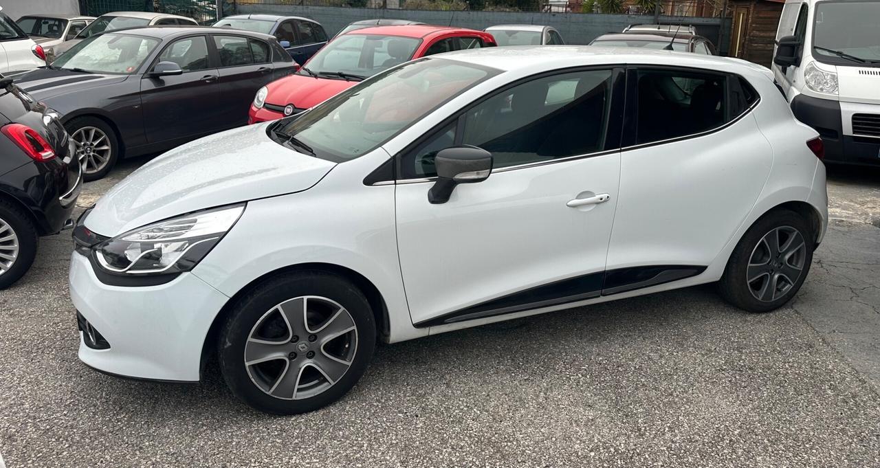 Renault Clio 1.2 75CV GPL led cerchi in lega ma i sensori di parcheggio