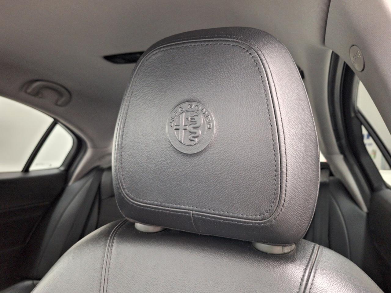 Alfa Romeo Giulia 2.2 180cv MT6 Business Sport