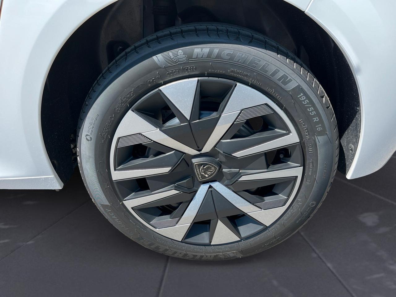 Peugeot 208 Hybrid 110 e-DCS6 Style
