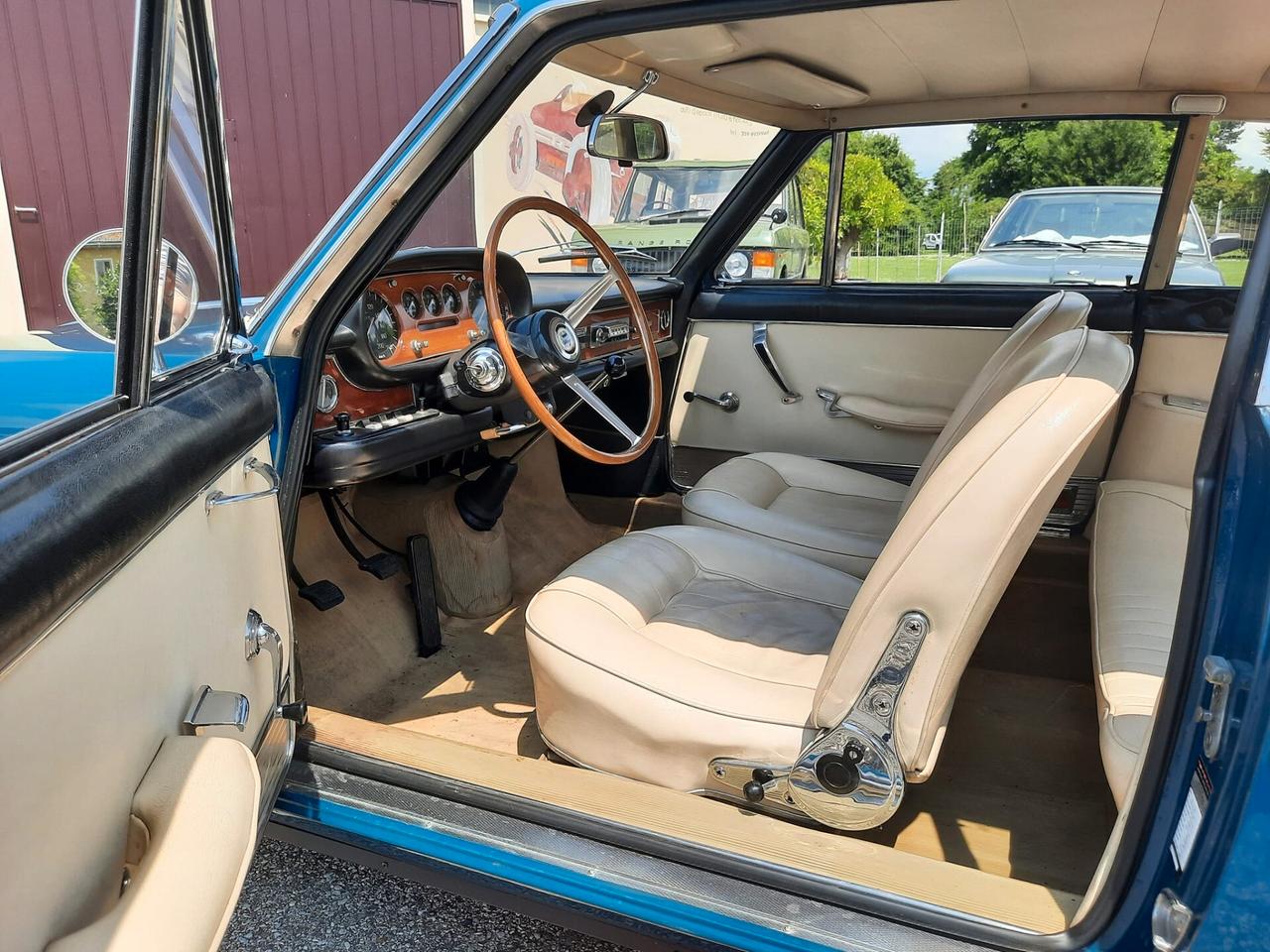 Lancia Flavia Coupè 1800 del 1966 ( modello ad iniezione )