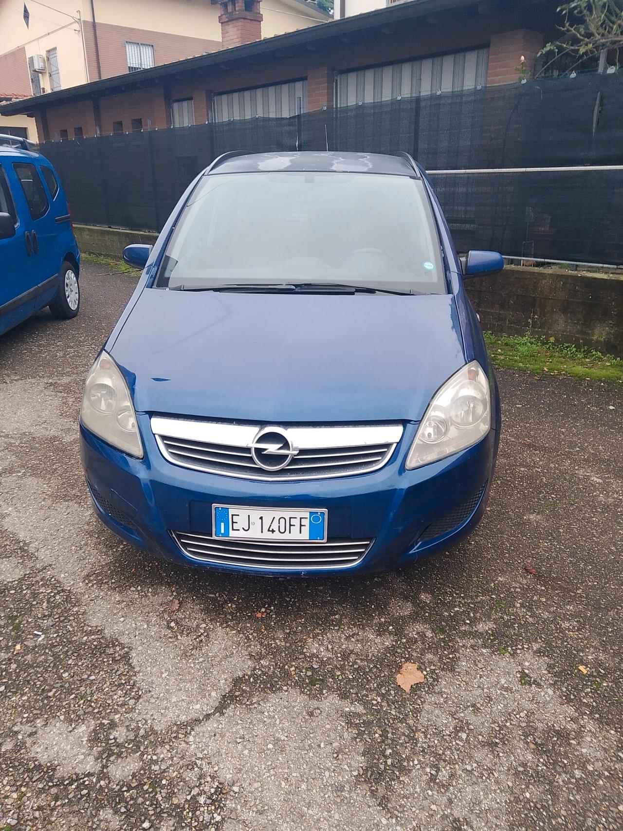 Opel Zafira Opel Zafira 7 posti