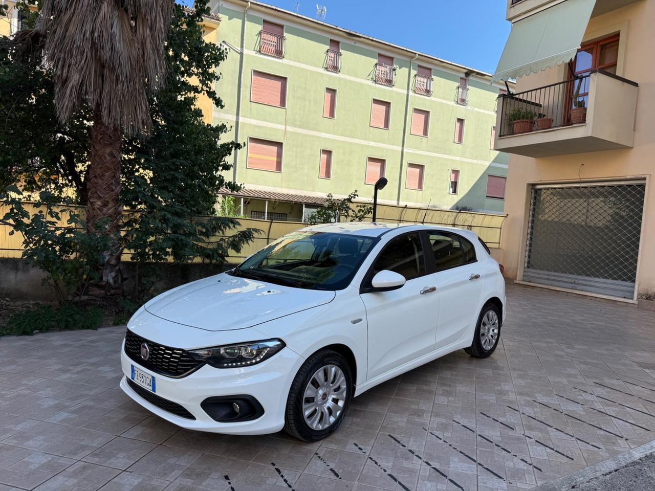 Fiat Tipo 1.6 Mjt S&S 5 porte Easy Business