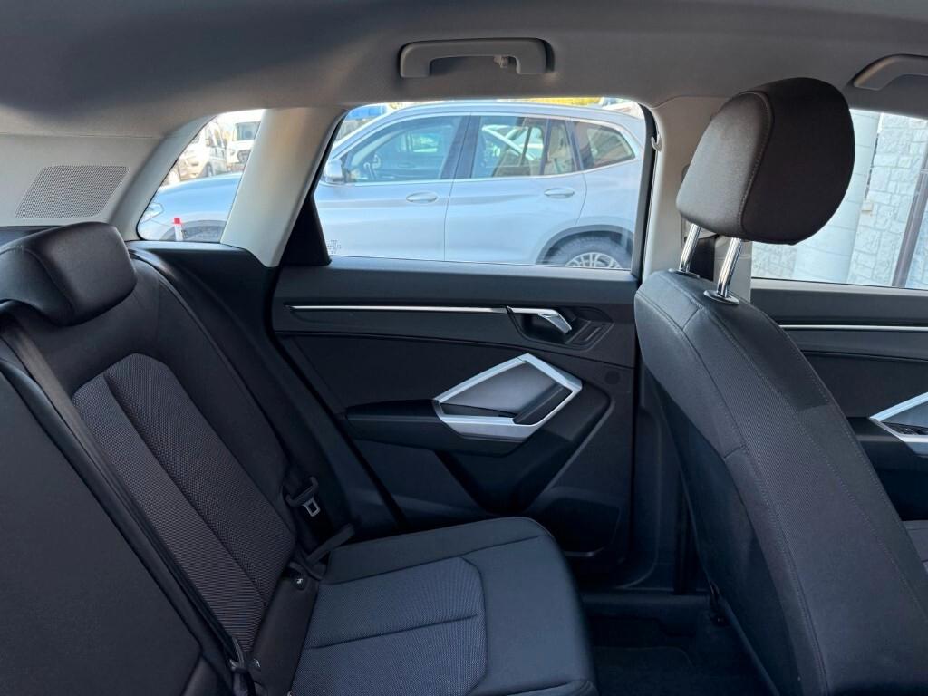 Audi Q3 35 1.5 Tfsi Business Advanced S-Tronic