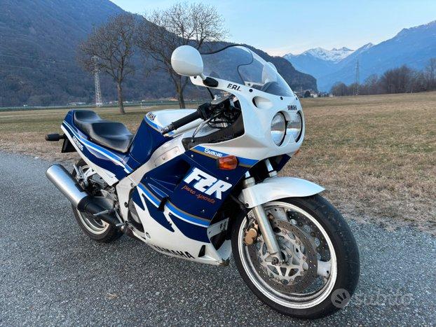 Yamaha fzr 1000 genesis totalmente restaurata