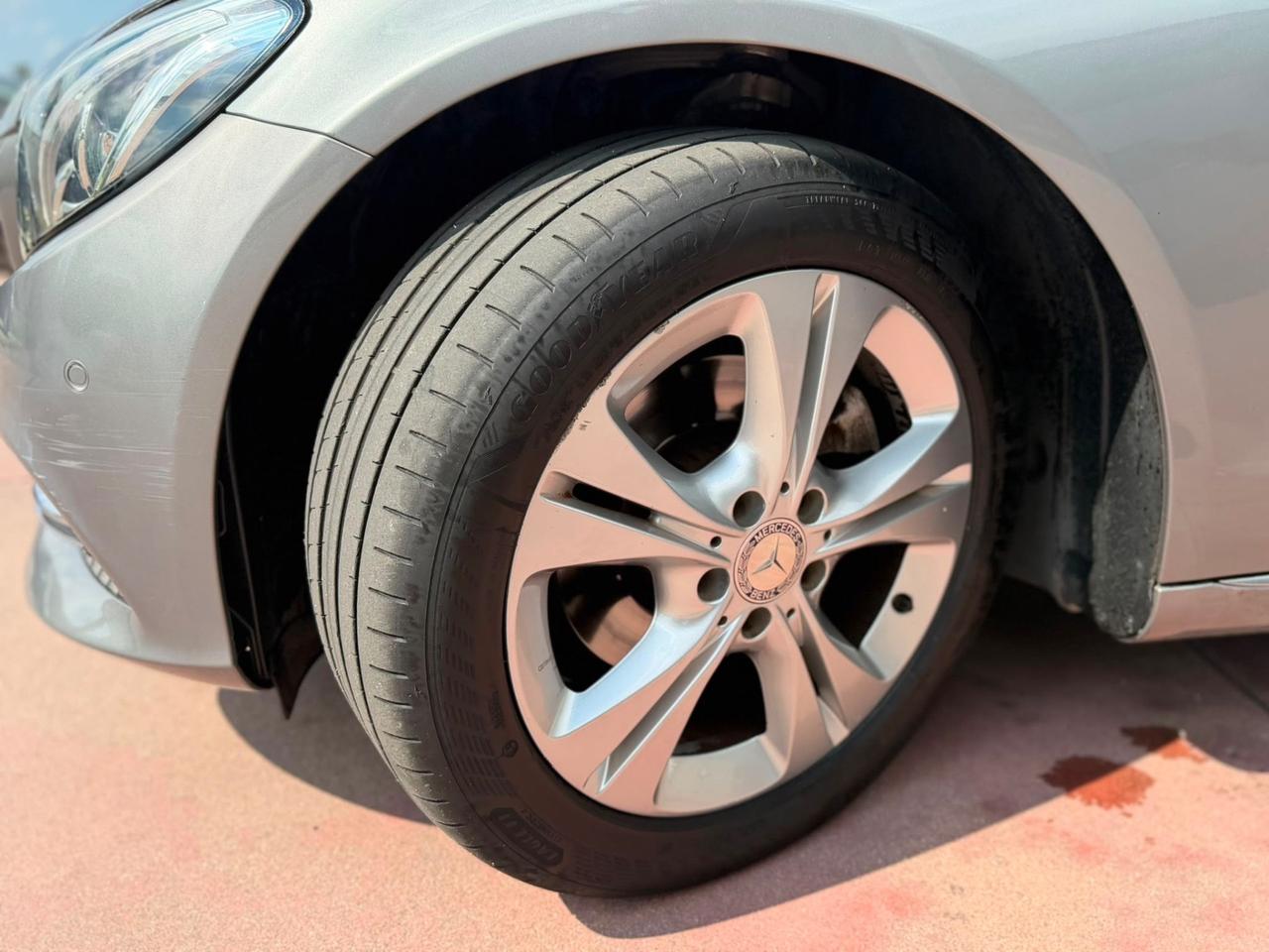 Mercedes-benz C 220 d Premium