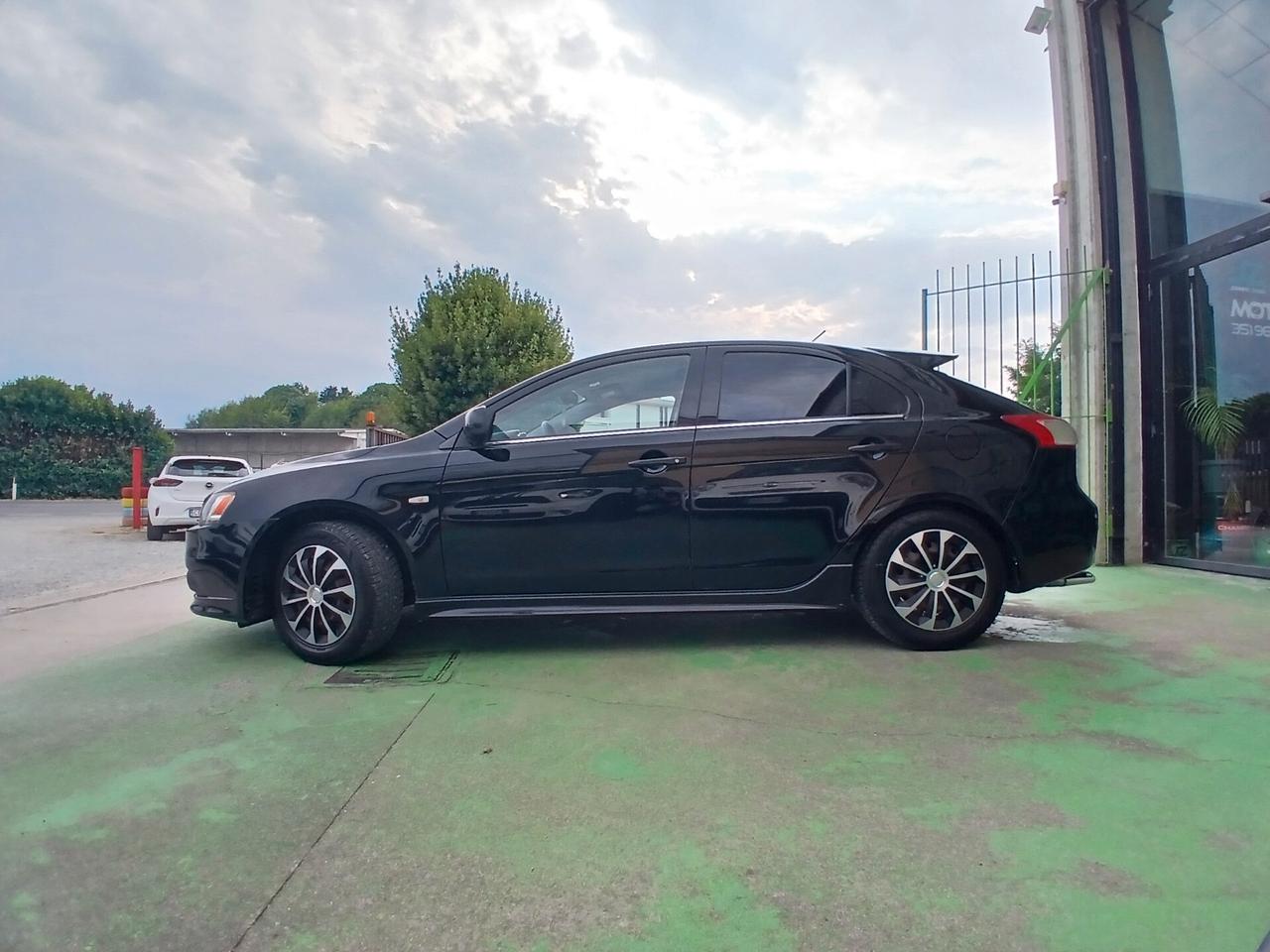 Mitsubishi Lancer 1.8 5p. Sportback Inform