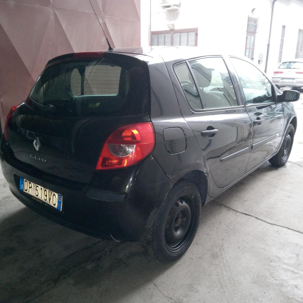 Renault Clio 1.2 16V 5 porte
