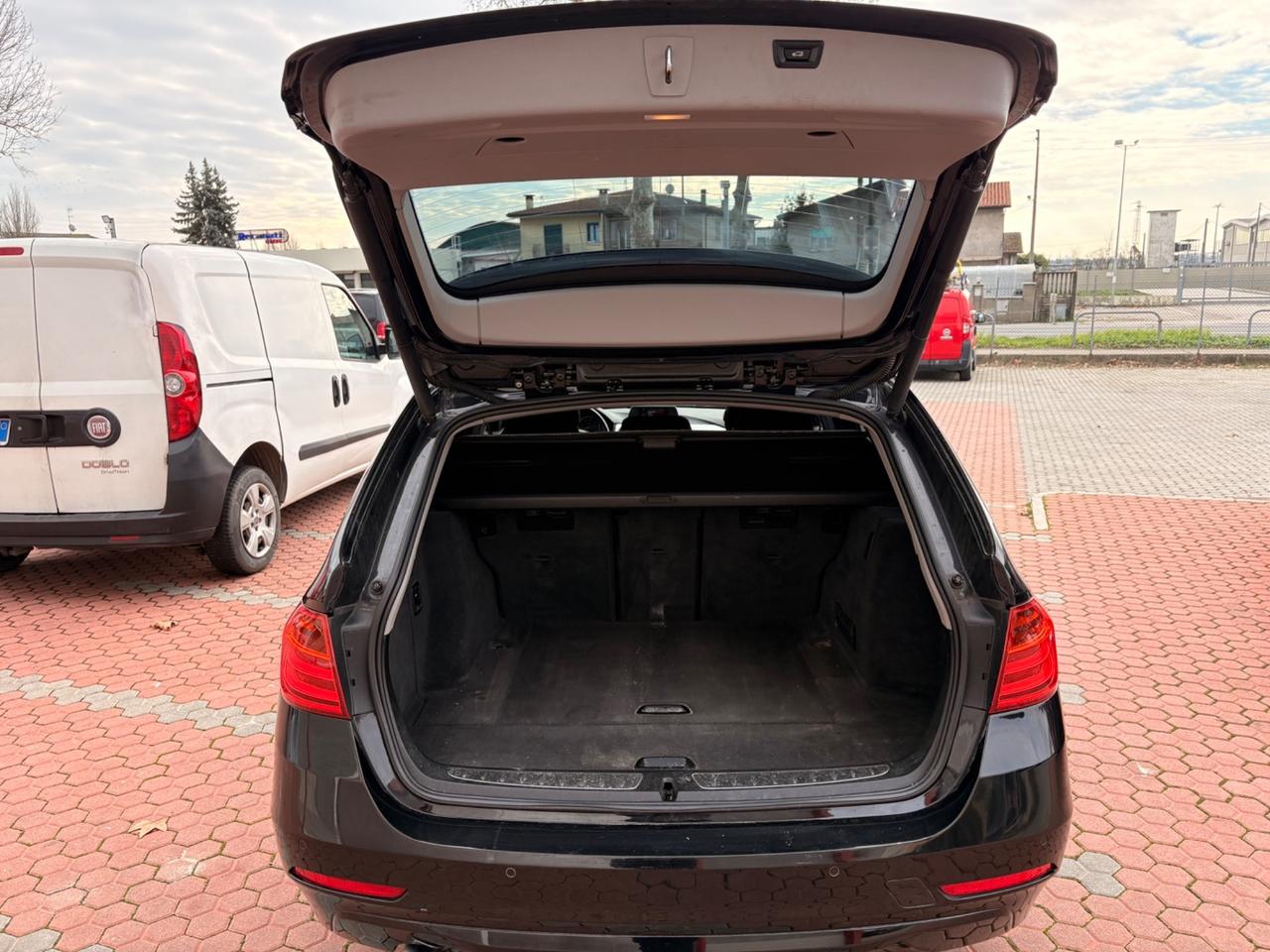 Bmw 116 116d 5p. Urban