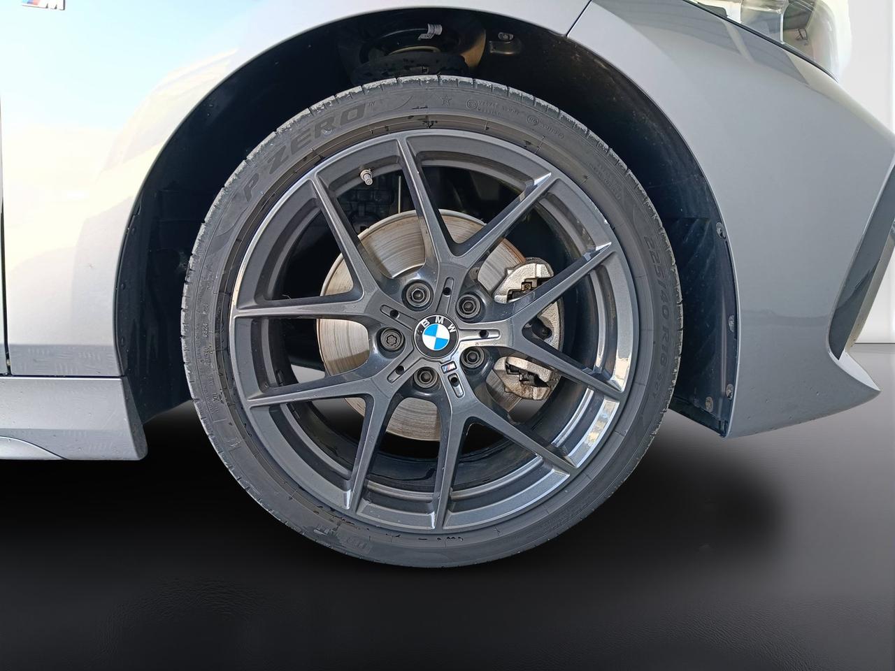 BMW Serie 1 F40 - 118d Msport auto