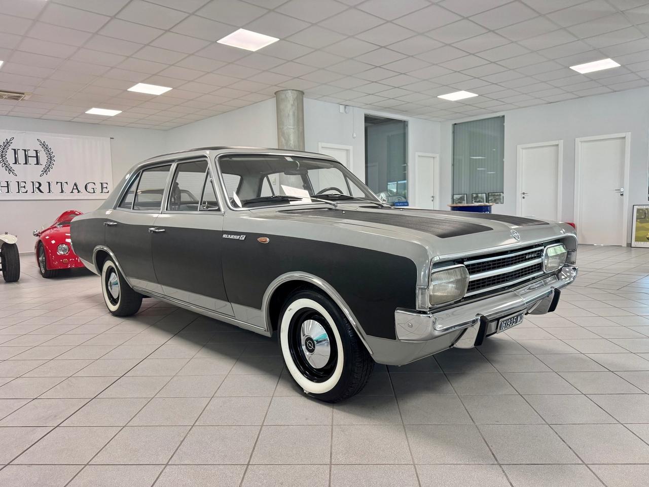Opel Rekord 1.9 C Lusso Automatic/Clima