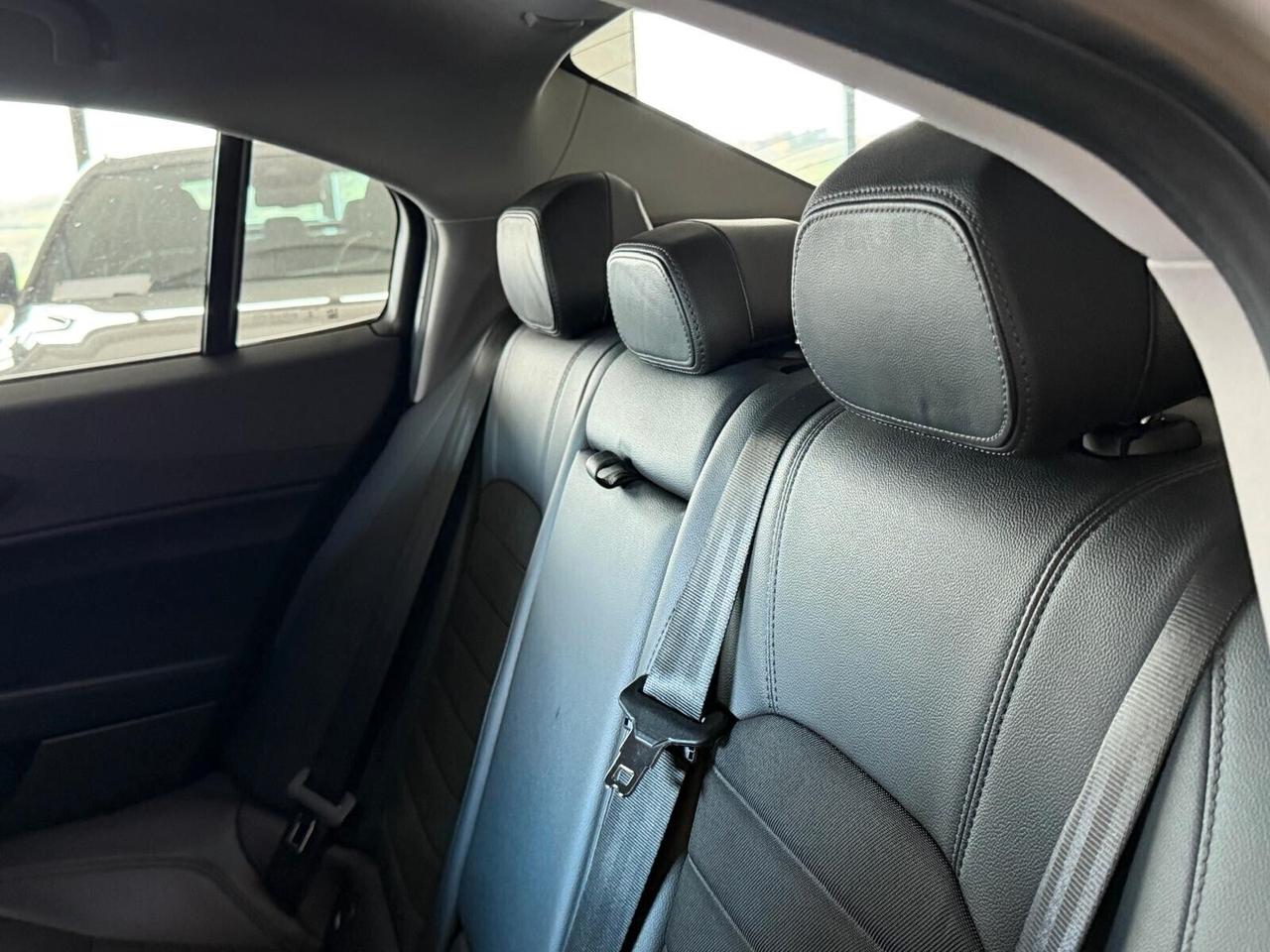 Alfa Romeo Giulia 2.2 TURBODIESEL 160 cv. AT8 EXECUTIVE (Nav)