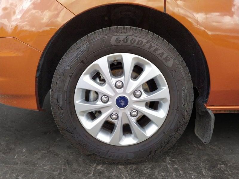 Ford Font Vendome X-Cape Font Vendome X-Cape