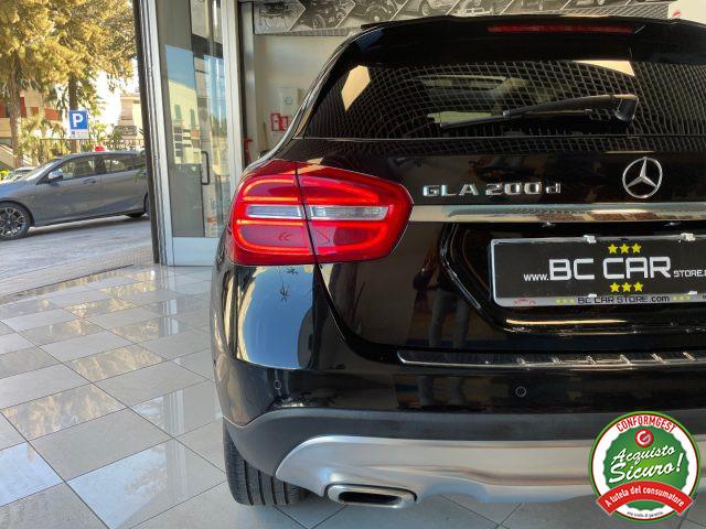 MERCEDES-BENZ GLA 200 d Aut. Sport *TETTO*PELLE*CAMERA