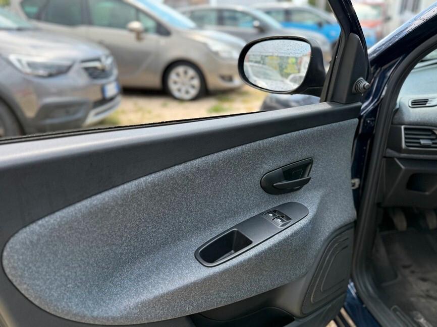 Lancia Ypsilon 1.2 69 CV 5 porte S&S Platinum