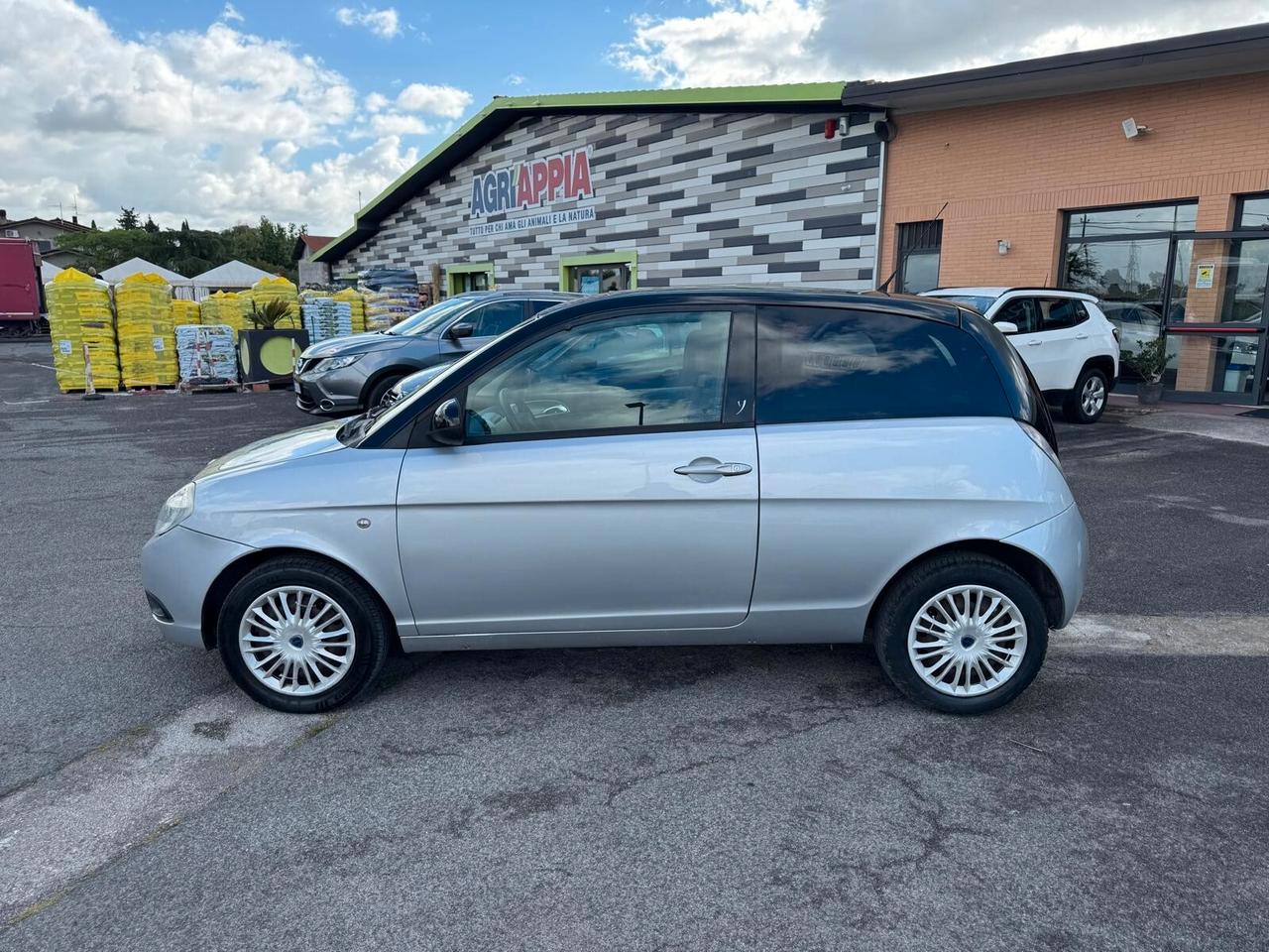 Lancia Ypsilon 1.3 MULTIJET 75CV NEOPAT 2010