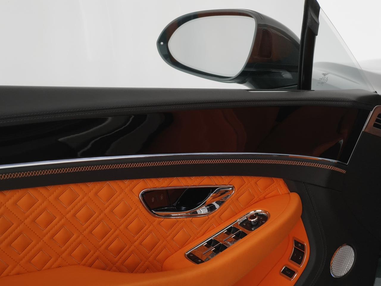 Bentley Continental GTC 550cv First Edition