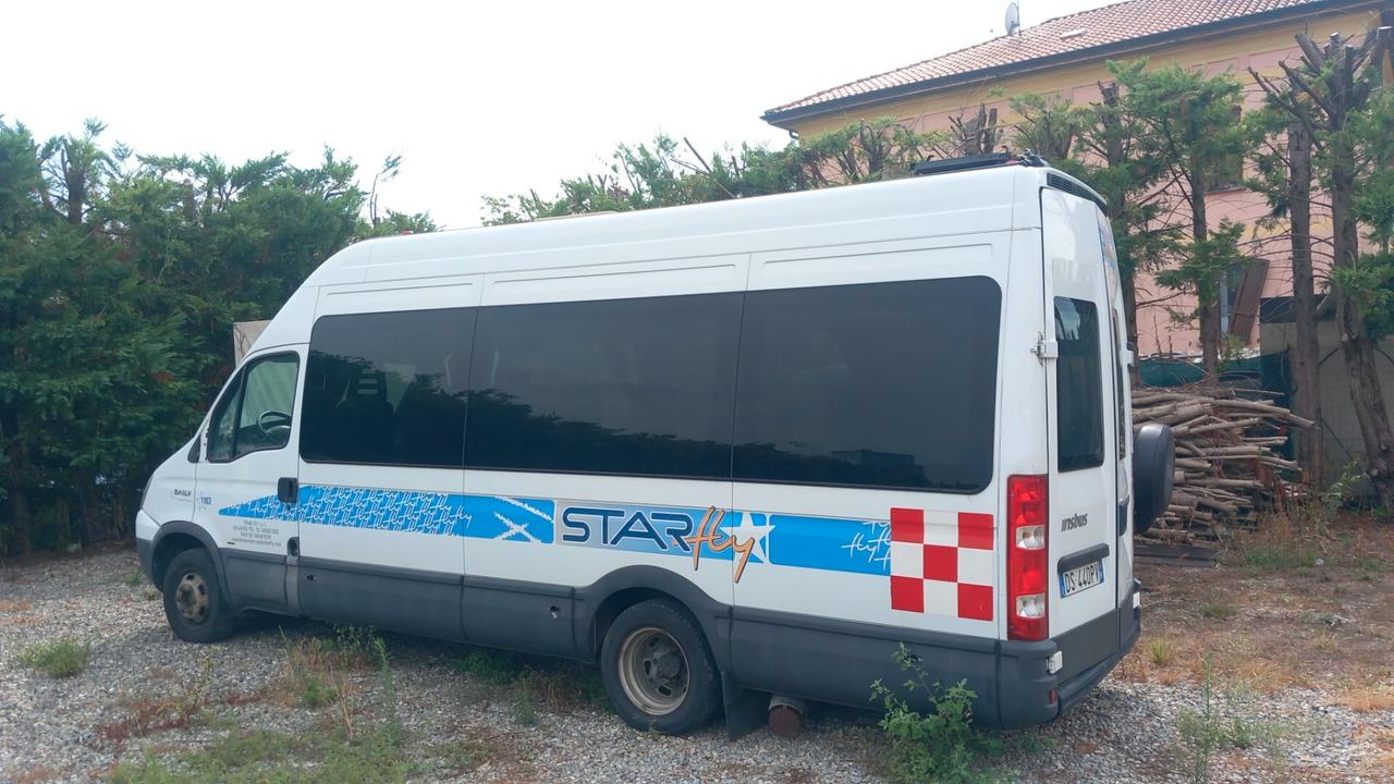 Bus 16 posti non funzionante