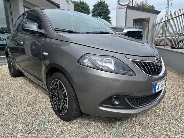 LANCIA Ypsilon 1.0 FireFly 5 porte S&S Hybrid Ecochic Silver