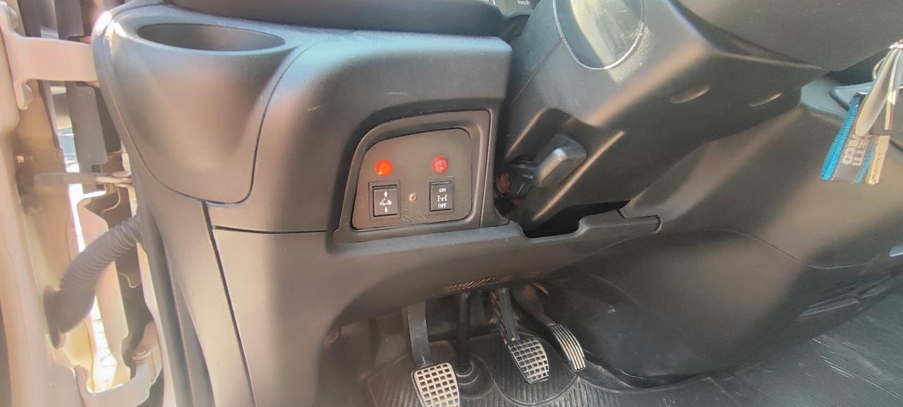 Iveco Daily 35C12 ribaltabile trilaterale