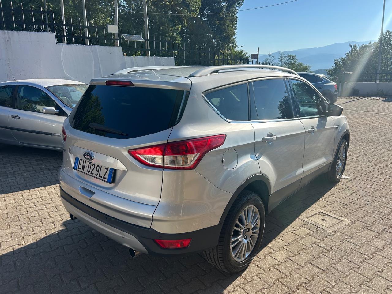 Ford Kuga 2.0 TDCI 140 CV 4WD Titanium