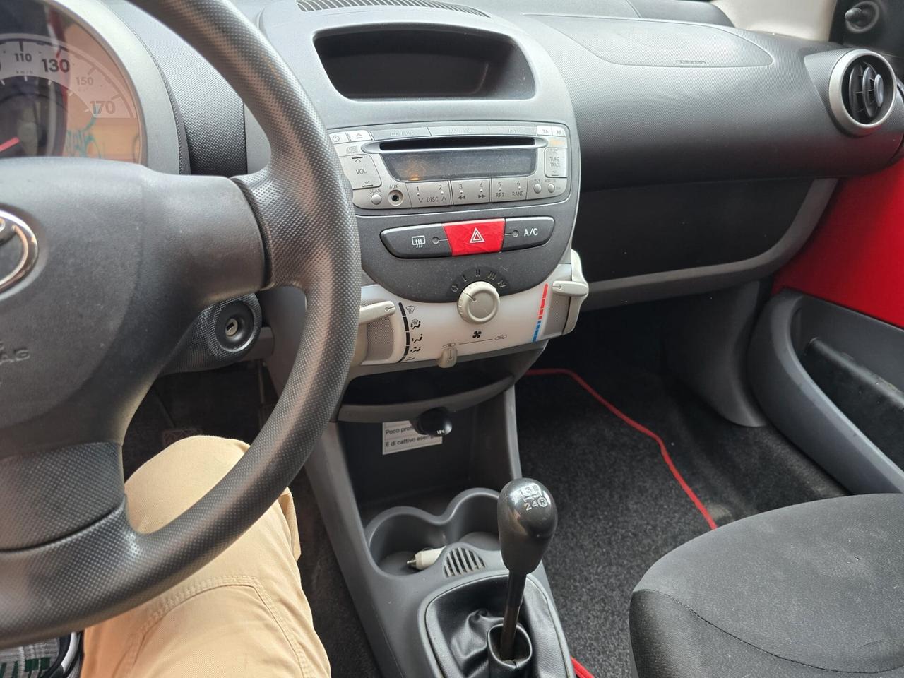 Toyota Aygo 1.0 12V VVT-i 5 porte Sol