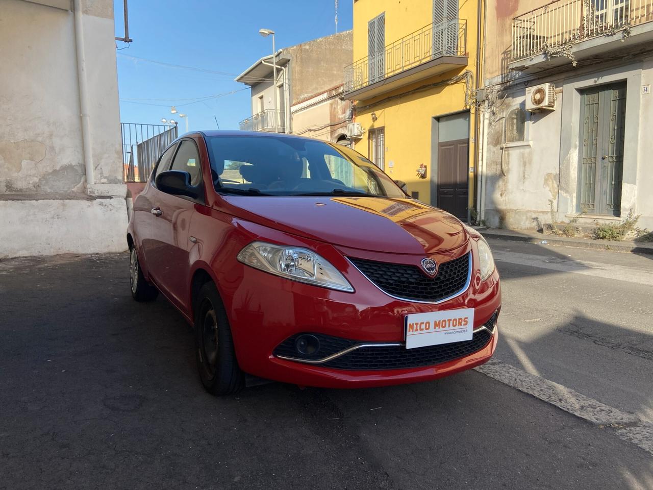 Lancia Ypsilon 1.3 MJT 16V 95 CV 5 porte S&S Silver