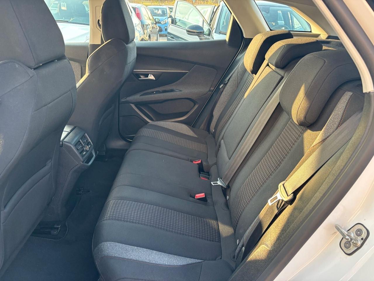Peugeot 3008 ALLURE 1.5 BlueHDi 130 - 2019