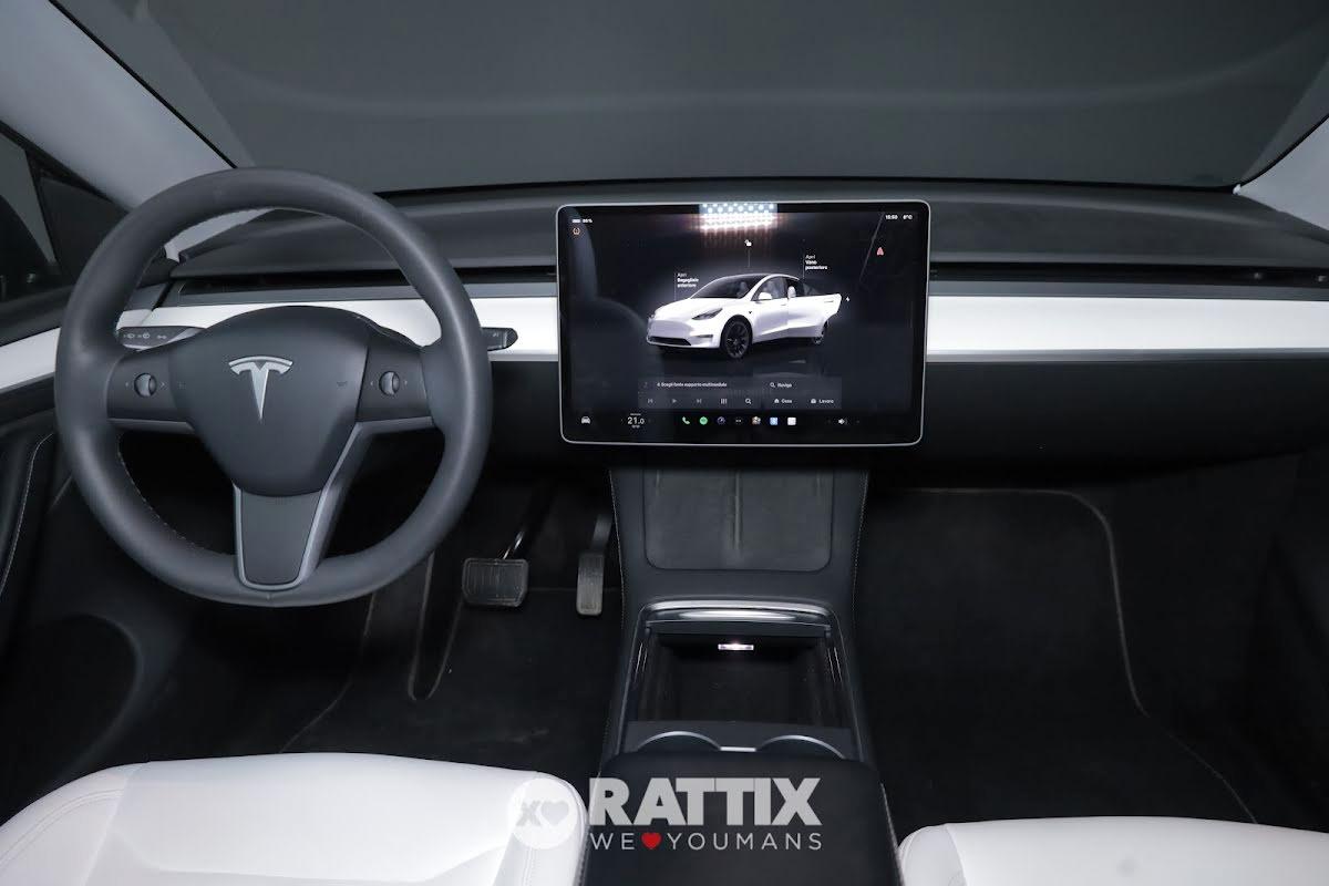 Tesla Model Y Single Motor rwd + tetto panoramico