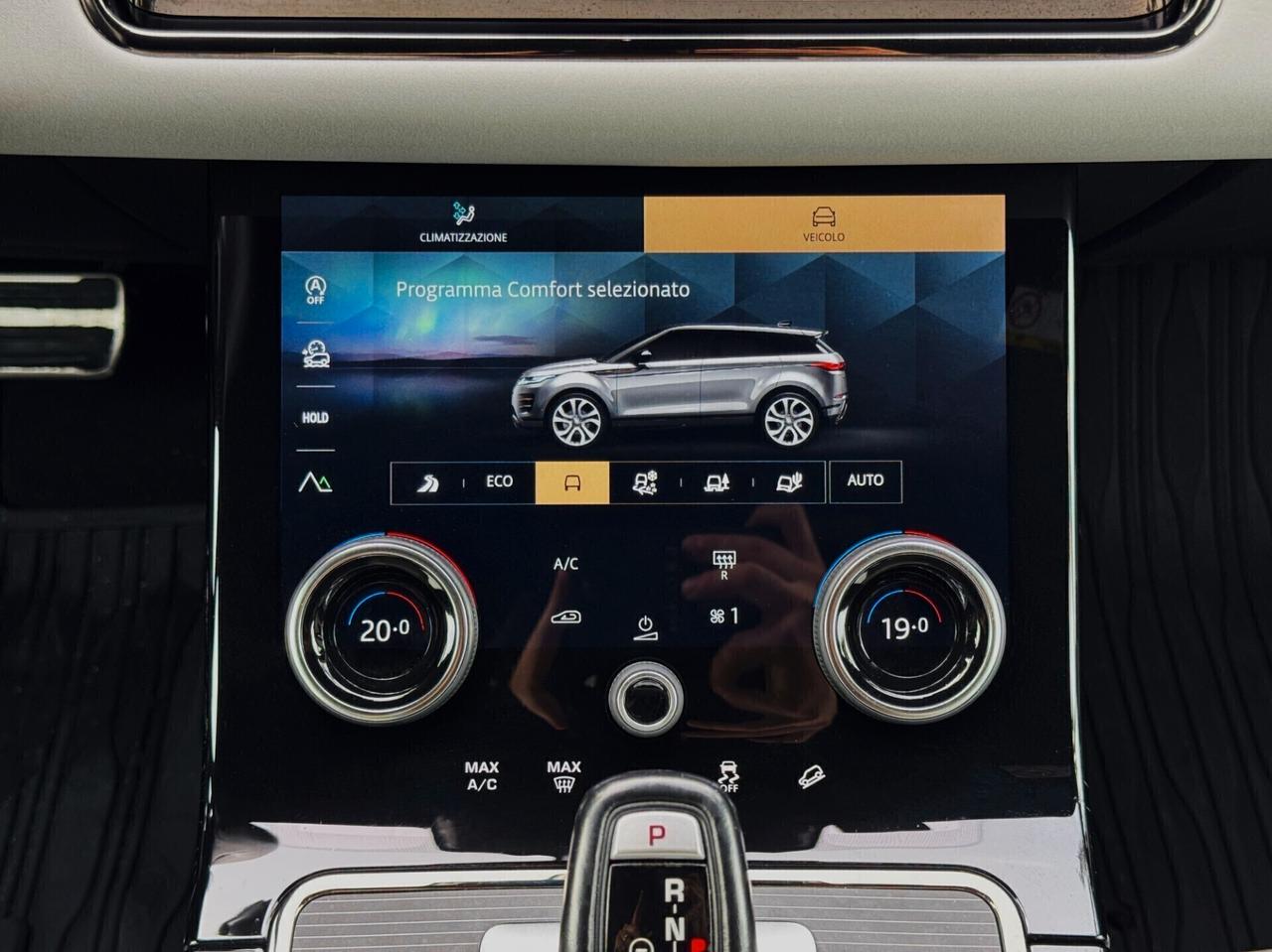Range Rover Evoque 2.0d i4 MHEV R-Dynamic SE AWD 204CV