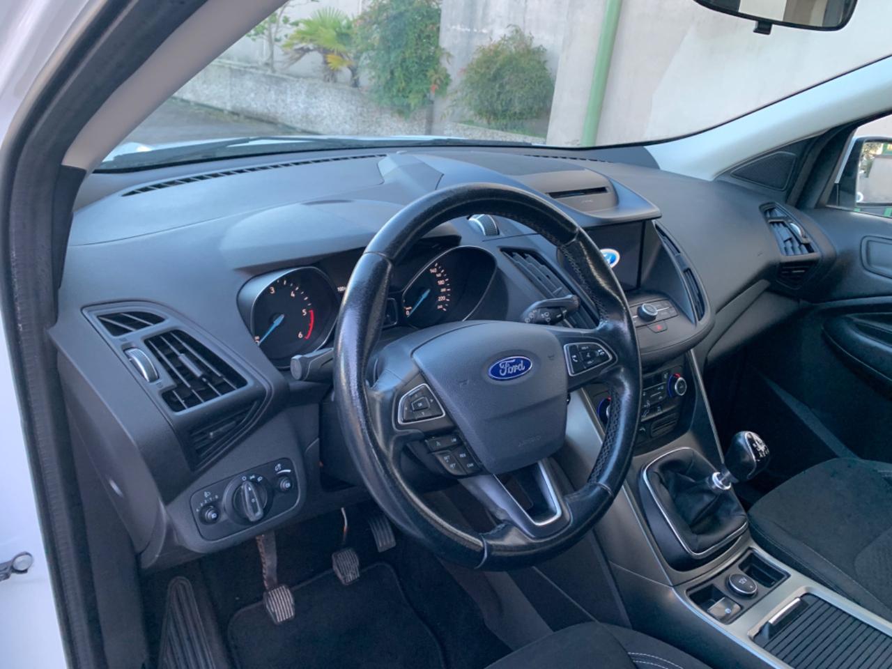 Ford Kuga 1.5 TDCI 120 CV S&S 2WD Titanium