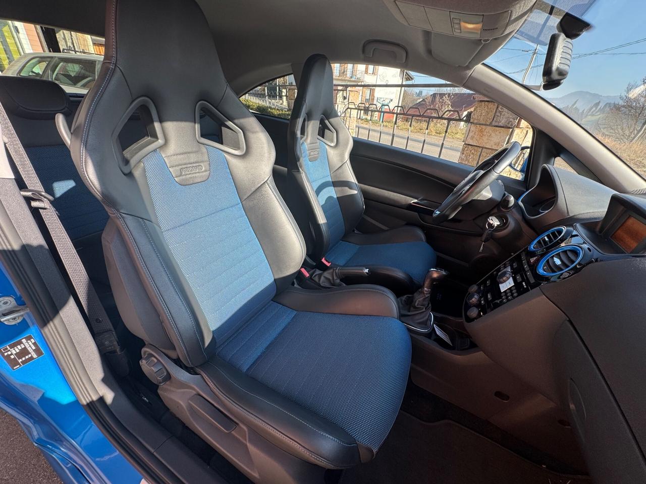 Opel Corsa 1.6 T 192CV 3 porte OPC