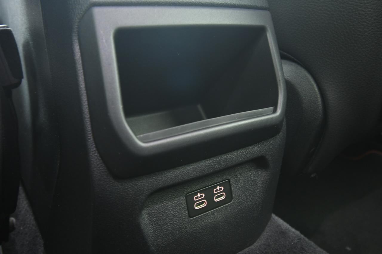 BMW 128ti auto CAMERA+LED+APP CONNECT