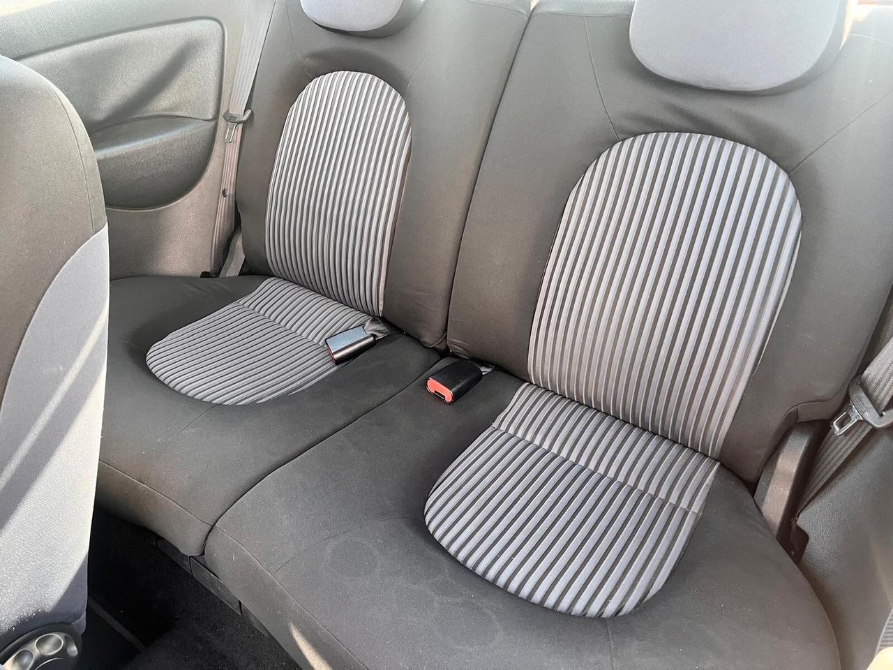 Lancia Ypsilon 1.2 versus