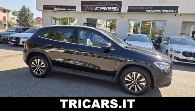 MERCEDES-BENZ GLA 250 e hybrid EQ Business Extra PERMUTE GARANZIA 2028
