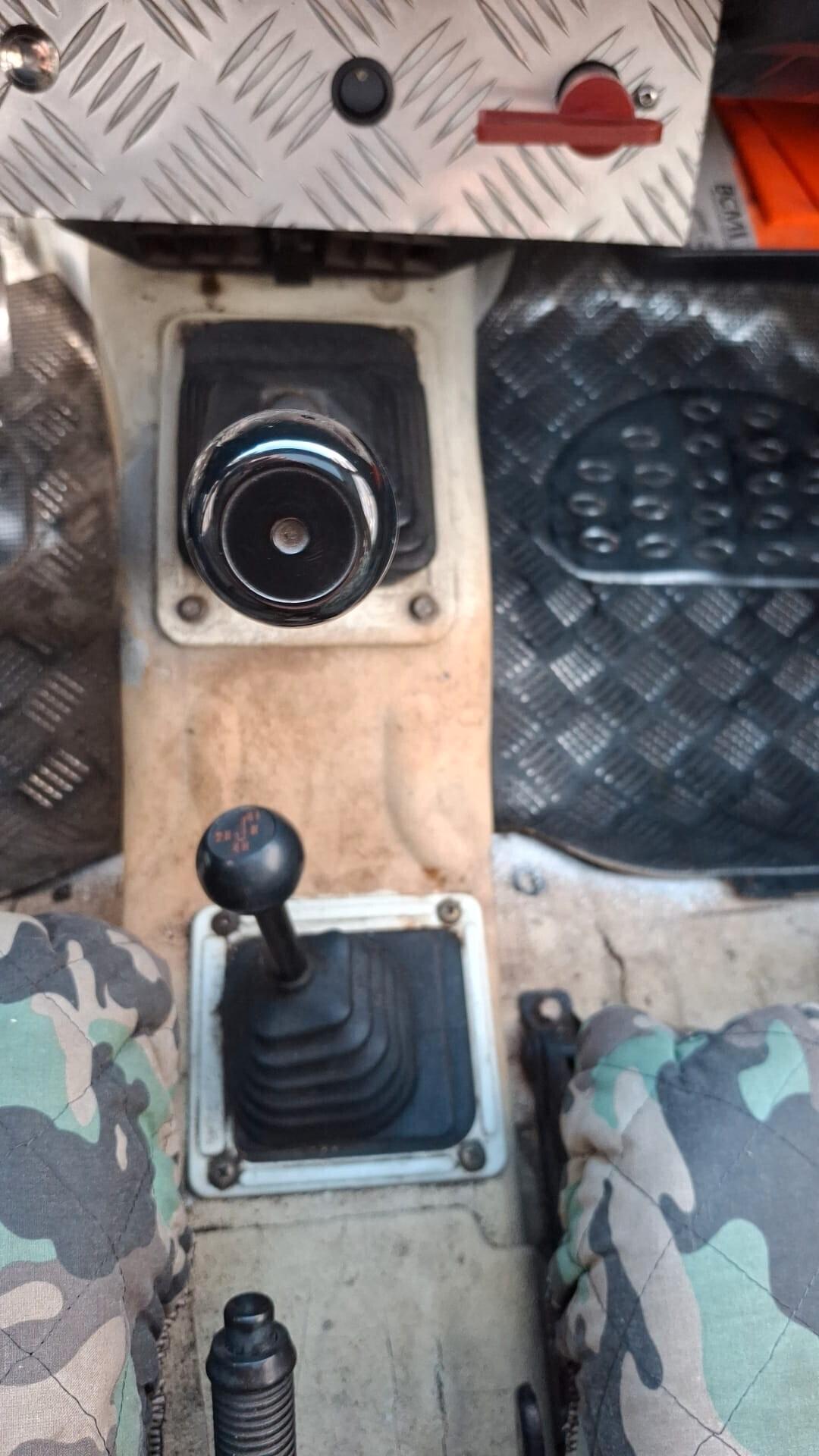 Suzuki SJ 410 SJ410 De Luxe 4x4
