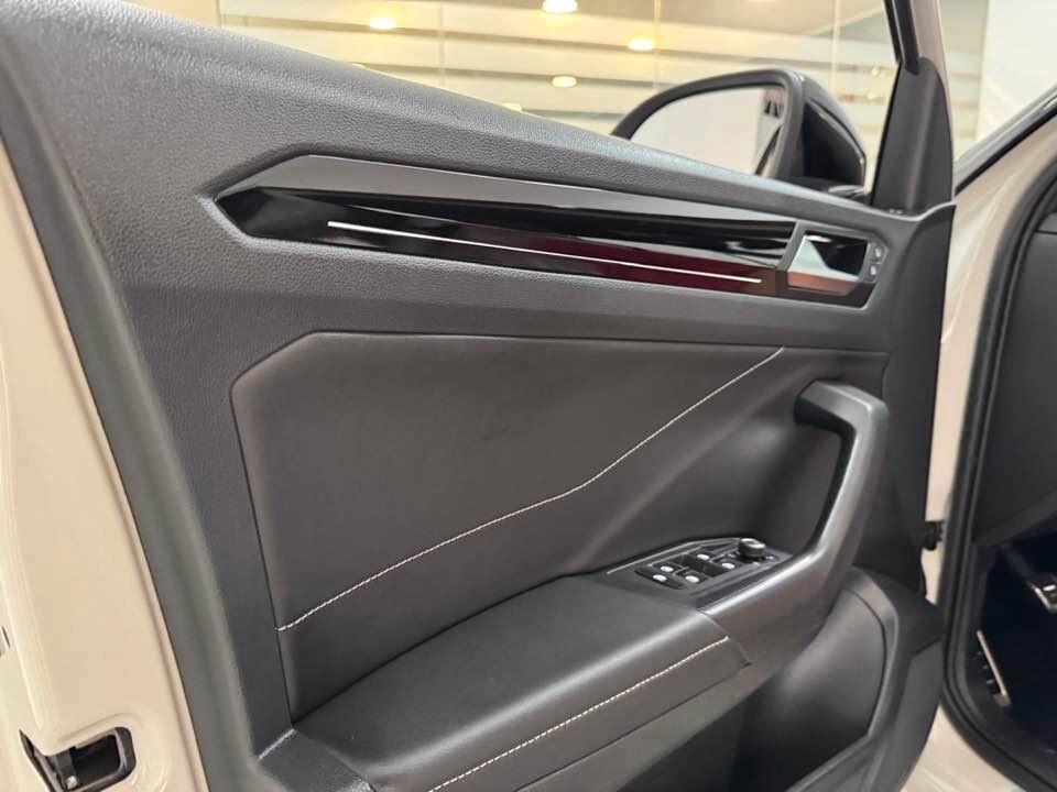 Volkswagen T-Roc 1.0 TSI R-Line 2023