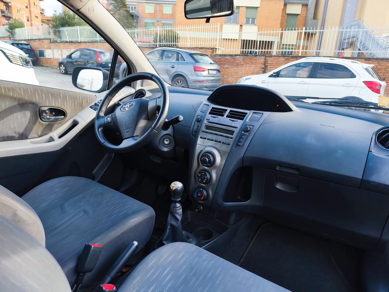 Toyota Yaris 1.3 5 porte