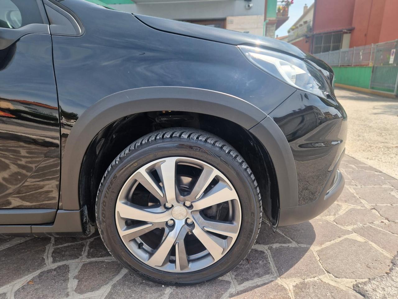 Peugeot 2008 BlueHDi 100 Black Matt OK NEO PATENTATI
