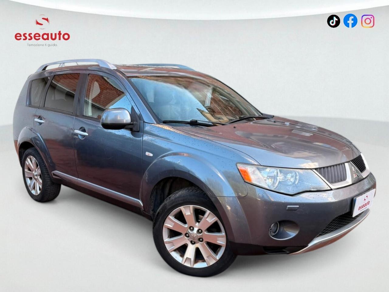 Mitsubishi Outlander 2.0 DI-D Instyle 7 p.ti DPF