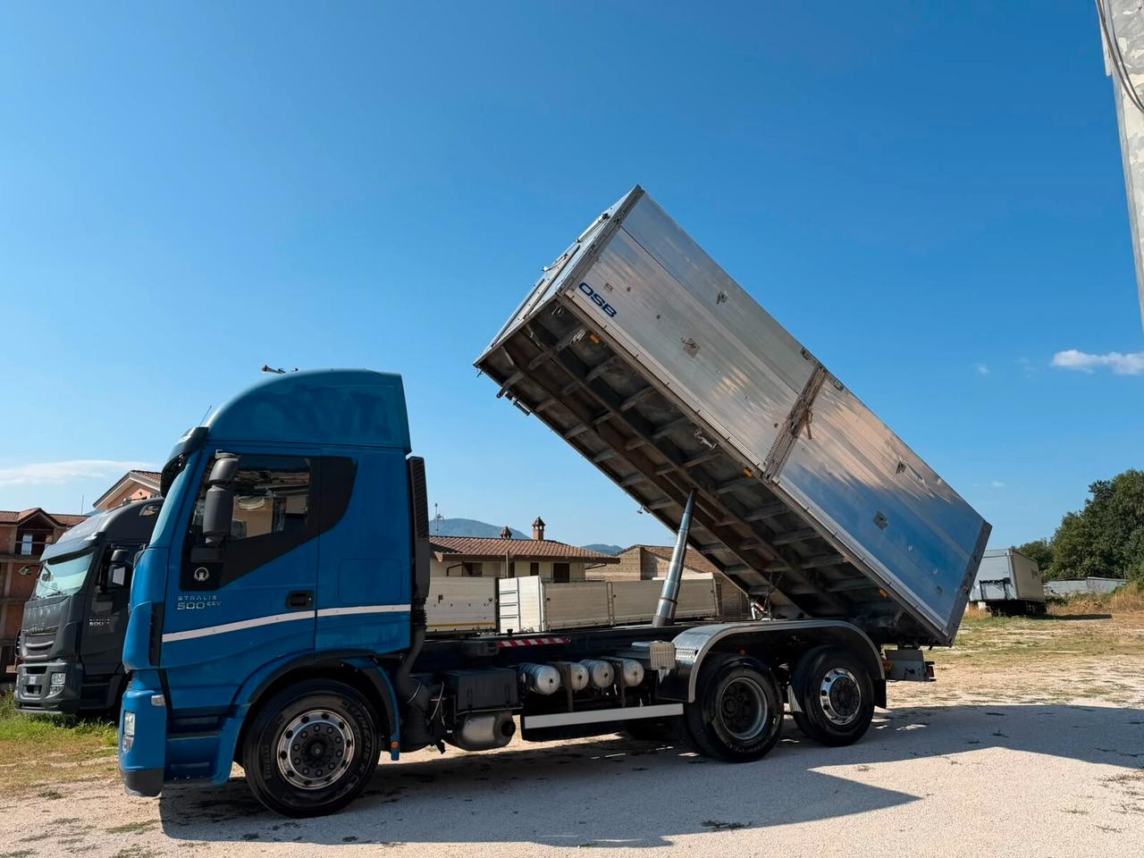 IVECO HI WAY 500 RIBALTABILE