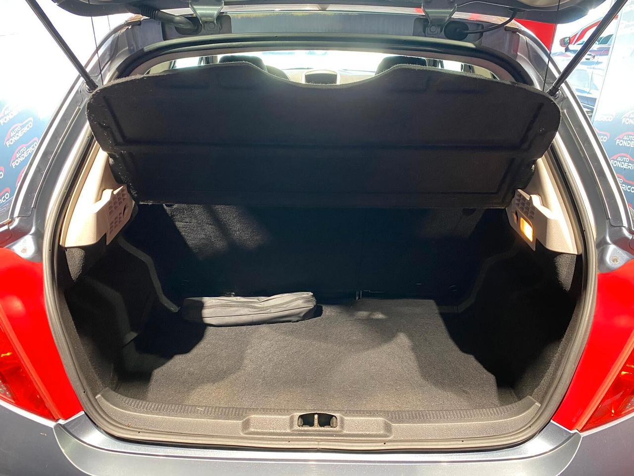 Peugeot 207 1.4 Diesel - 2006