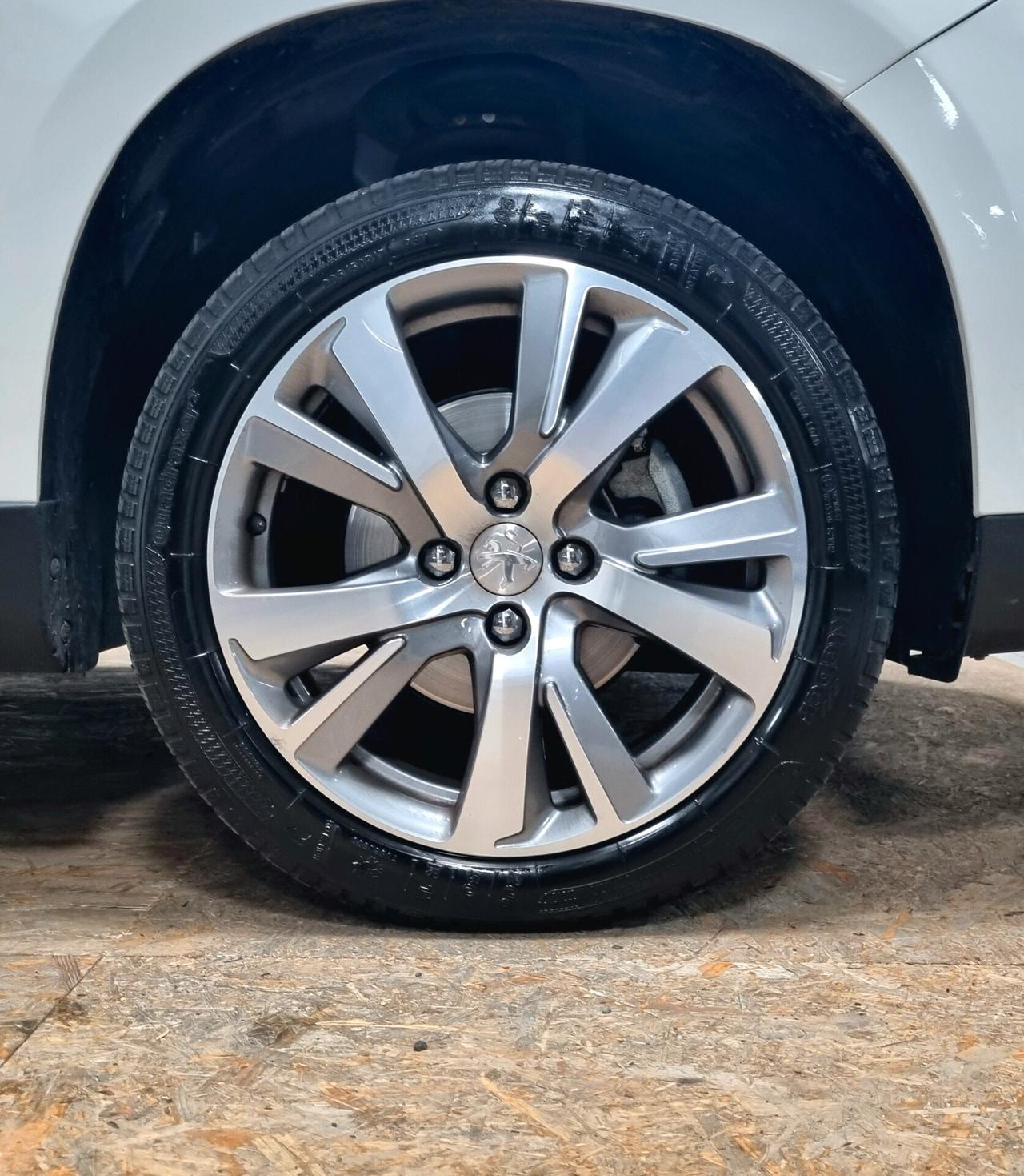 PEUGEOT 2008 1.6 BlueHDi 120CV ALLURE NEOPATENTATI