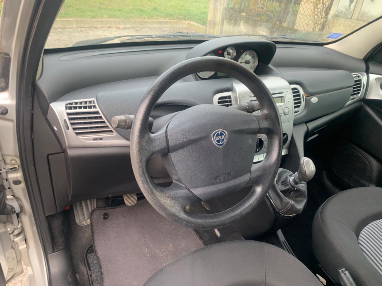 Lancia Ypsilon 1.2 Argento