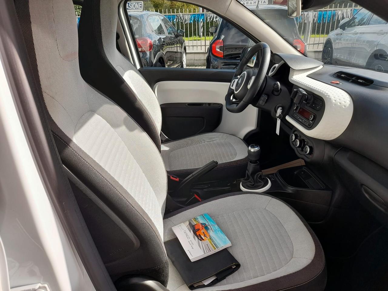 Renault Twingo SCe 65 CV Signature