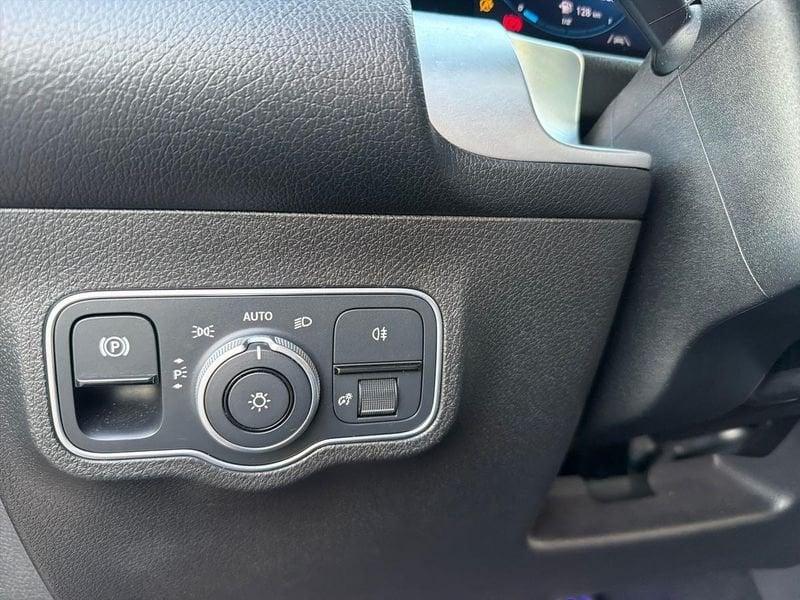 Mercedes-Benz GLB 200 d Premium auto