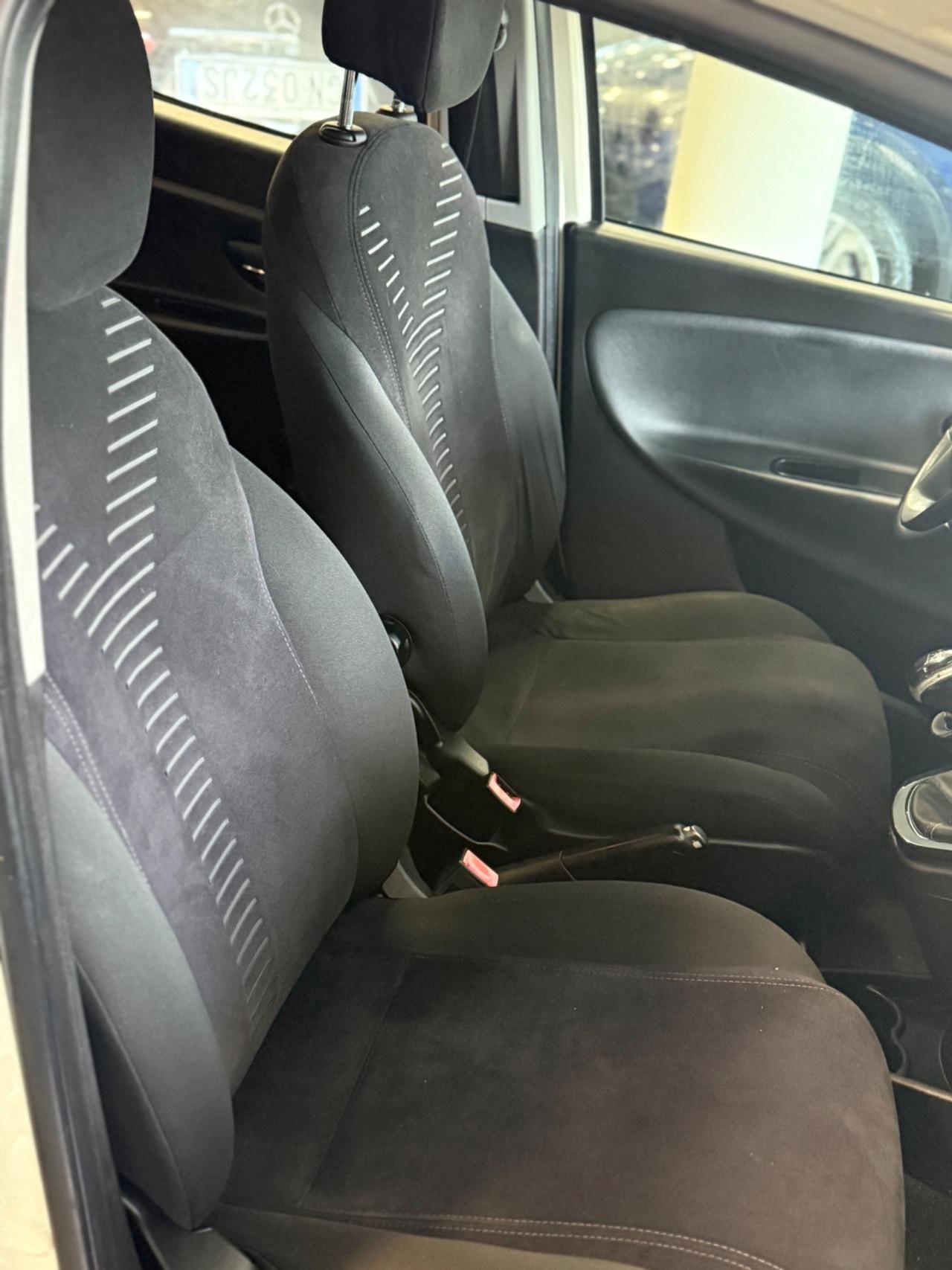 Lancia Ypsilon 1.2 69 CV 5 porte S&S Silver