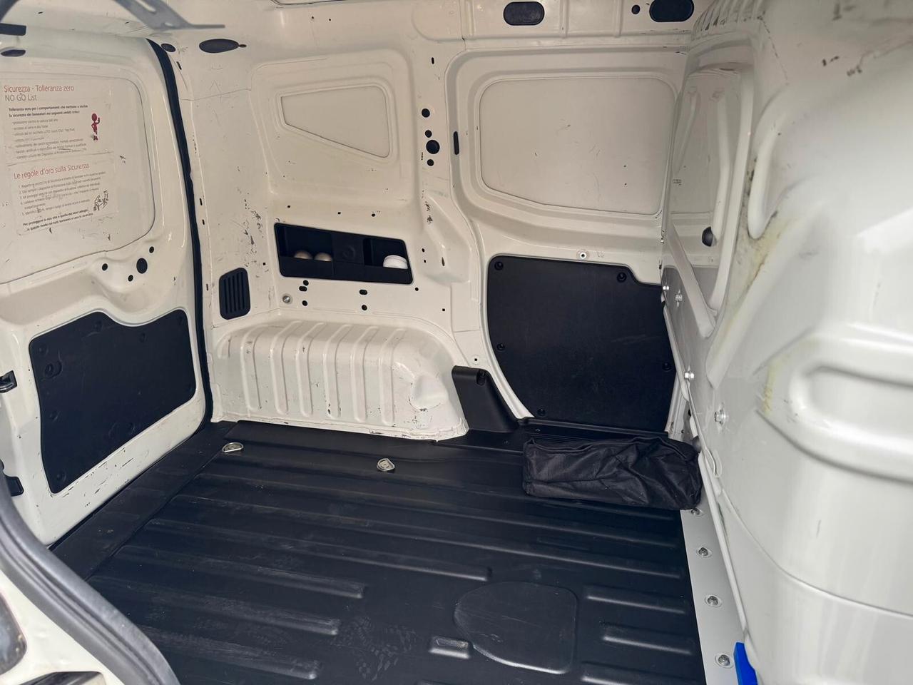 Fiat Fiorino 1.3 MJT 95CV Cargo