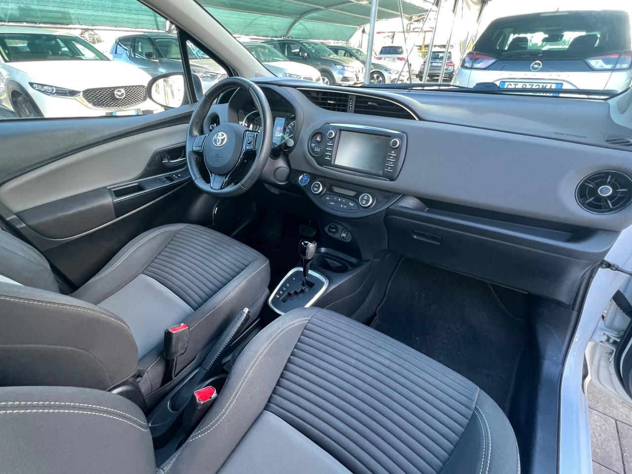 Toyota Yaris 1.5 Hybrid 5 porte Business